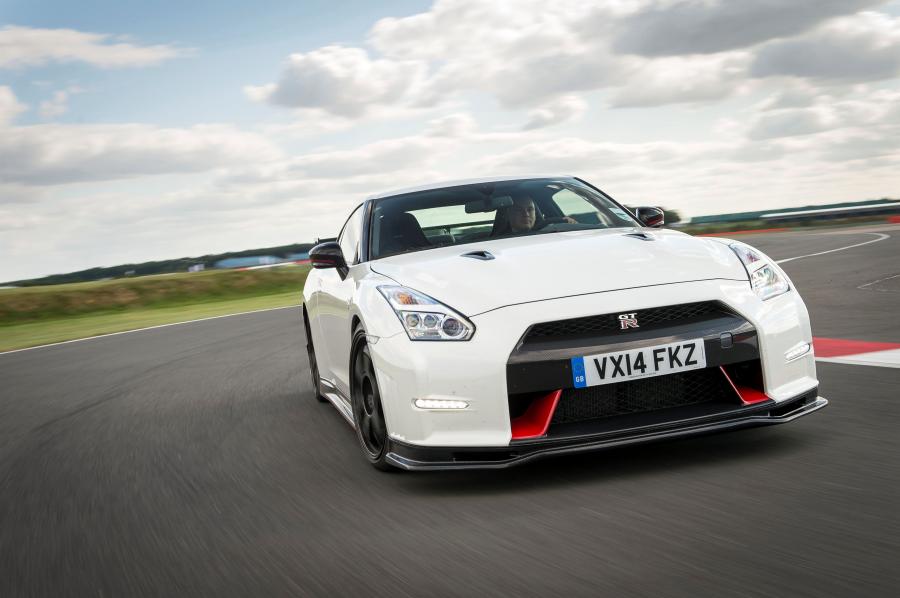  Nissan GT-R by Nismo 2014 года  (фото 24 из 46)
